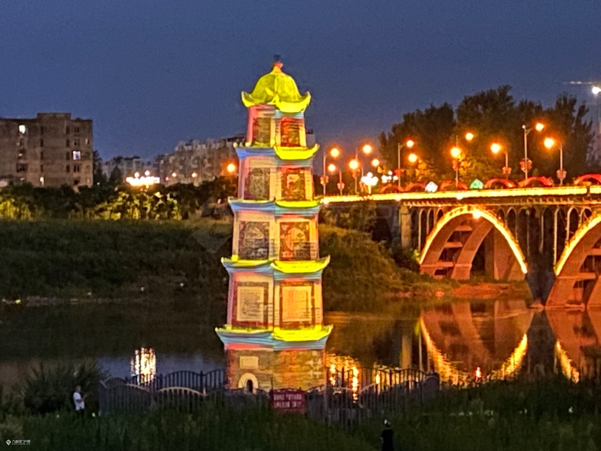 现场视频多图好炫资阳雁江字库塔今日开始上演3d投影灯光秀