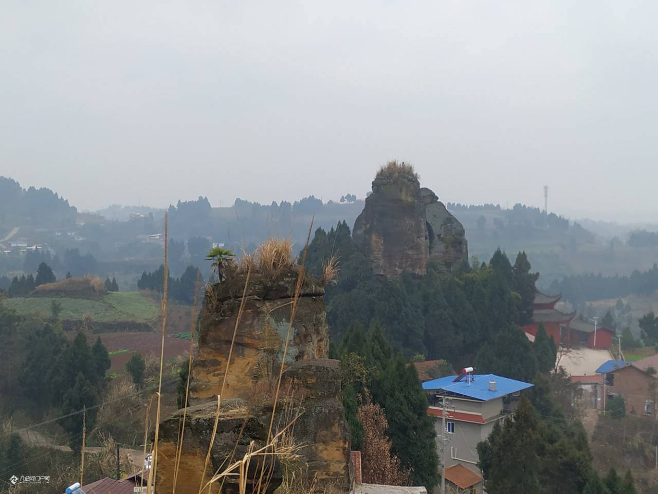 带河友们看看资阳金带的土匪寨——石笋寨子