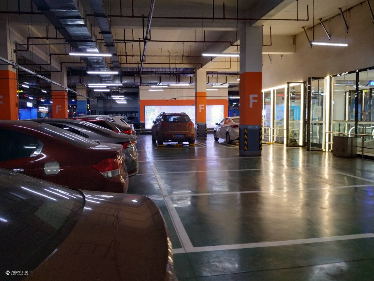 资阳万达广场地下停车场负一楼的这个消防巡逻车需要的时候能开出来么