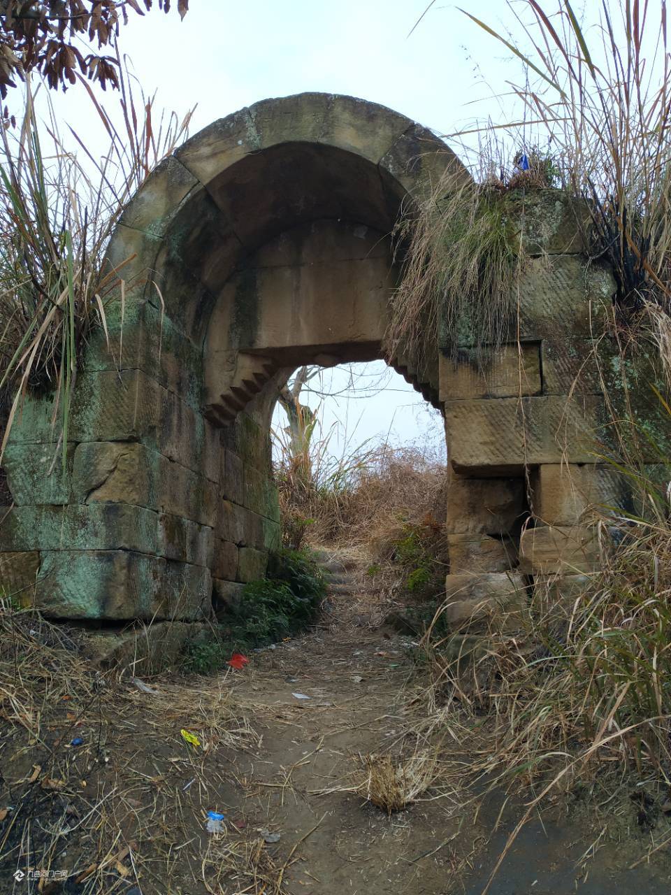 带河友们看看资阳金带的土匪寨——石笋寨子